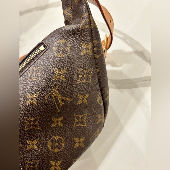 Authentic Louis Vuitton Bum Bag - Picture 6 of 16